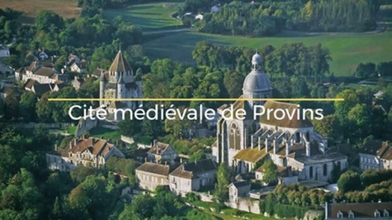 Vila Au 24 Villiers-Louis Exteriér fotografie